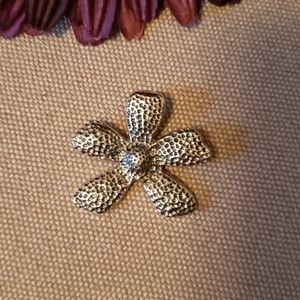 Vintage silpada flower pendent